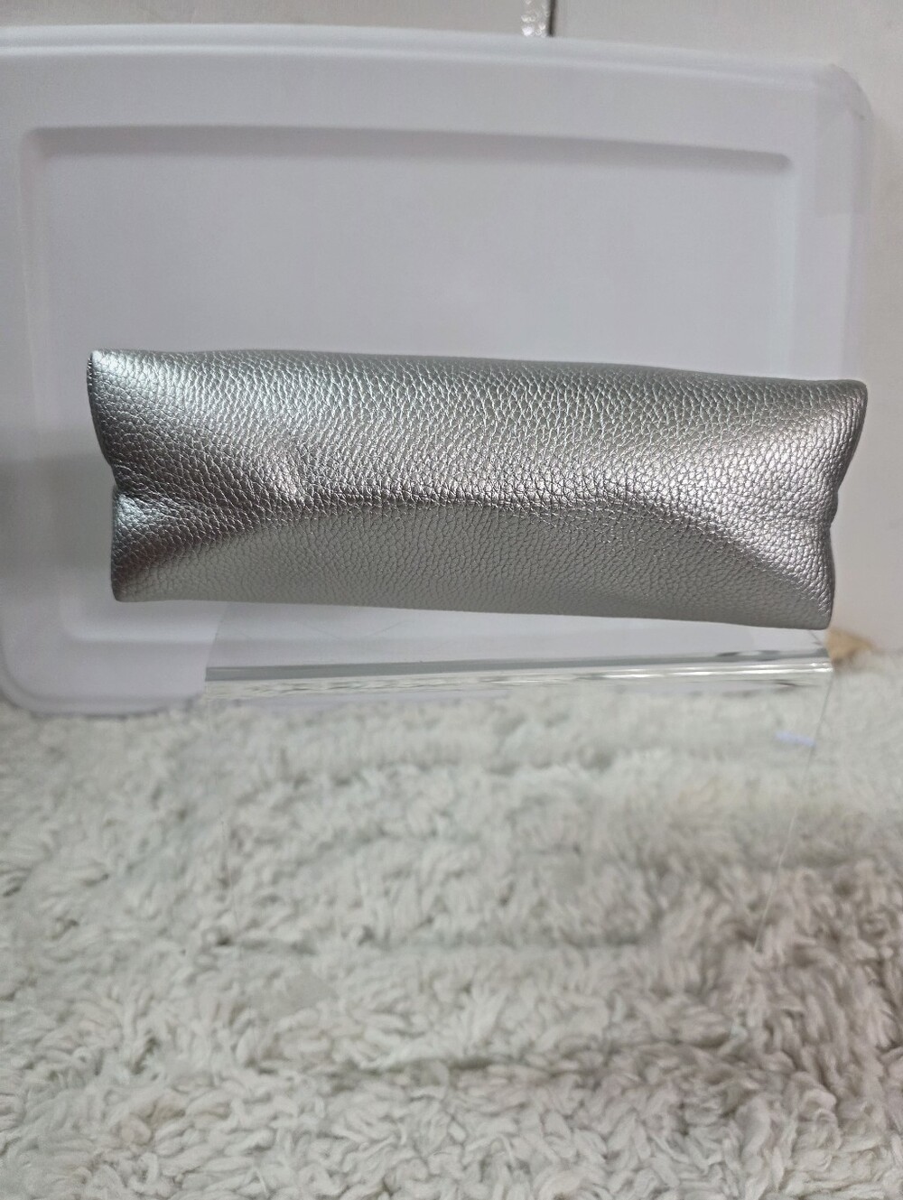 Obagi Silver Metallic Cosmetic Case Bag - Picture 7 of 16